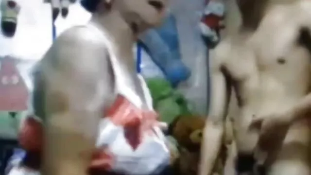 دعارة أي تسجيل النبيذ مع فيلم سكس عربي مصري الأصدقاء و الحب